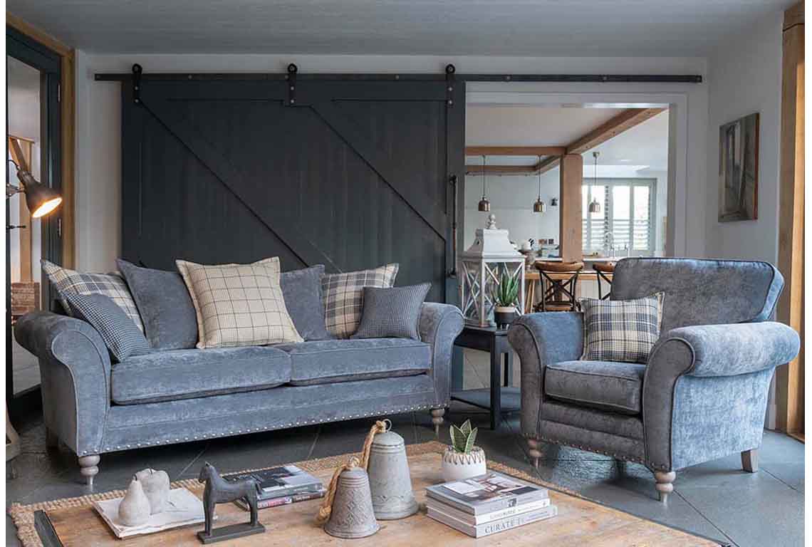 Cleveland Grand Sofa with Pillow Back