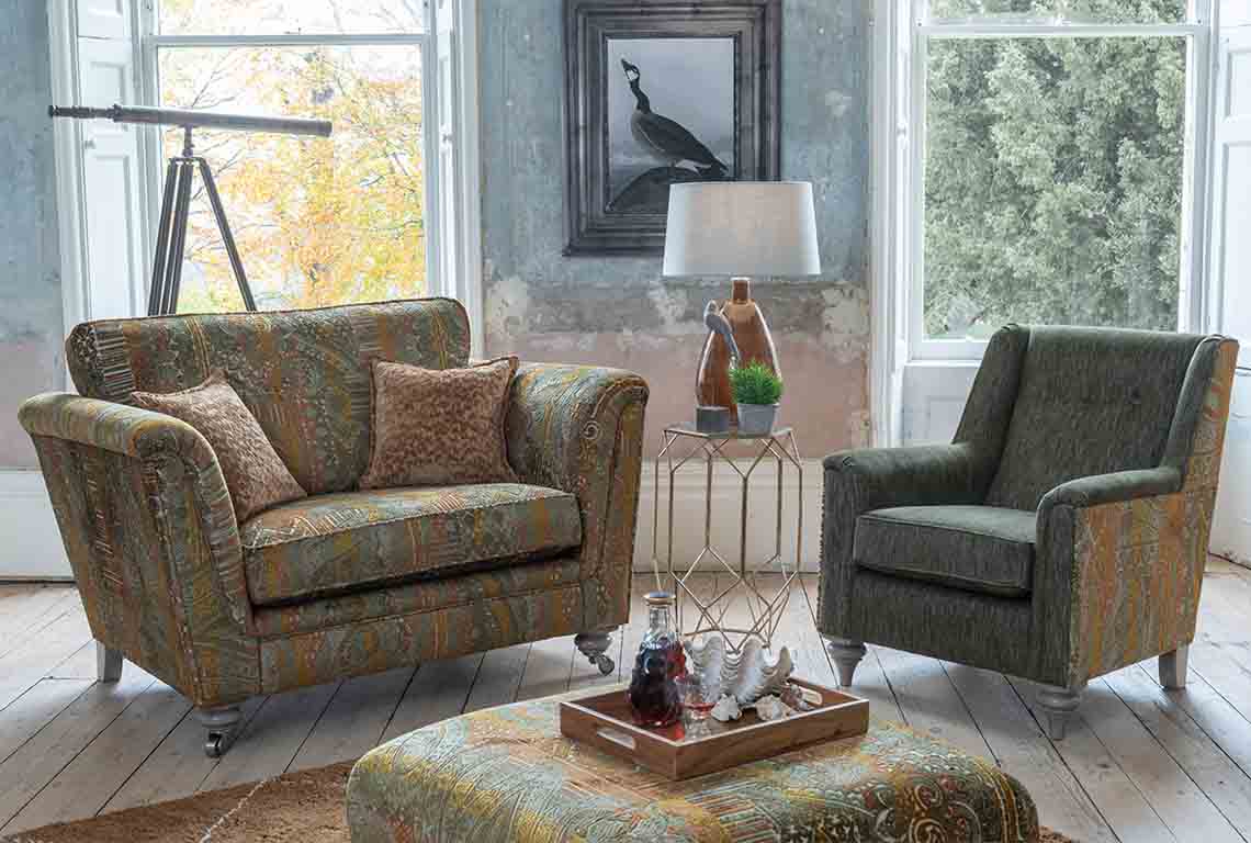 Darwin Snuggler Chair