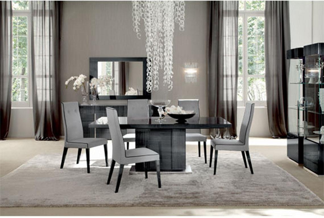 Montpellier Extending Dining Table