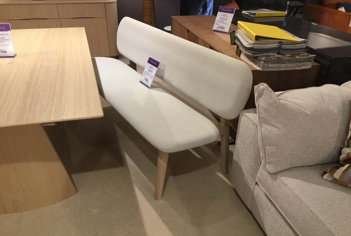 Comoda Bench
