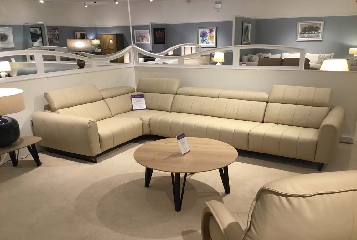 Pietro Corner Group with Left Hand Facing Power Recliner